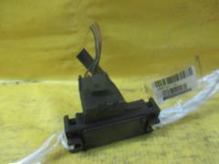 Клапан-вакуумник на Isuzu Wizard UES73FW 4JX1 8161370390