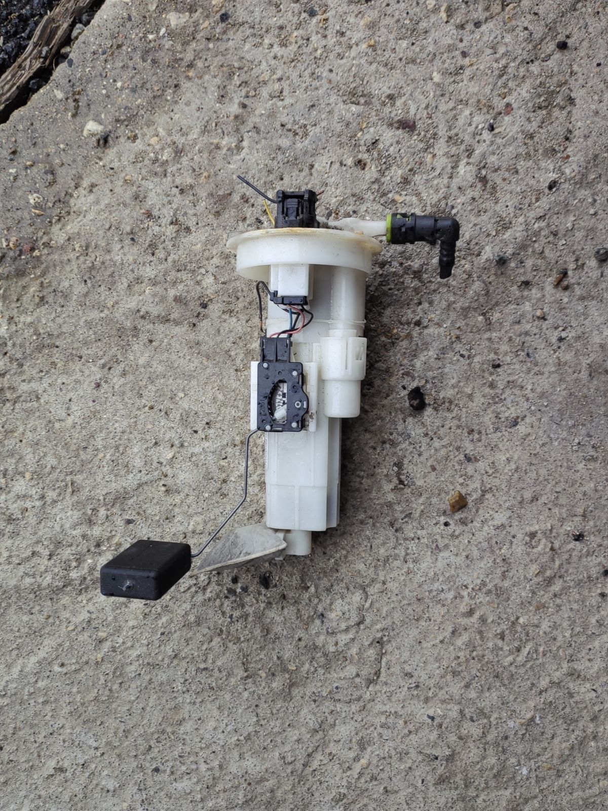 Бензонасос 15100-82K01 на Mazda Carol HB25S K6A Фото 5