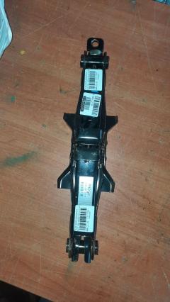 Домкрат на Subaru Impreza GH2 Фото 3
