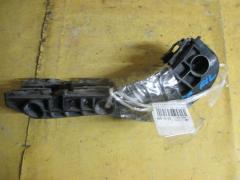 Крепление бампера на Toyota Corolla Fielder NZE141G 52116-12400  52115-12440, Переднее расположение