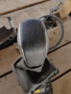 Ручка КПП на Peugeot 308 Фото 7
