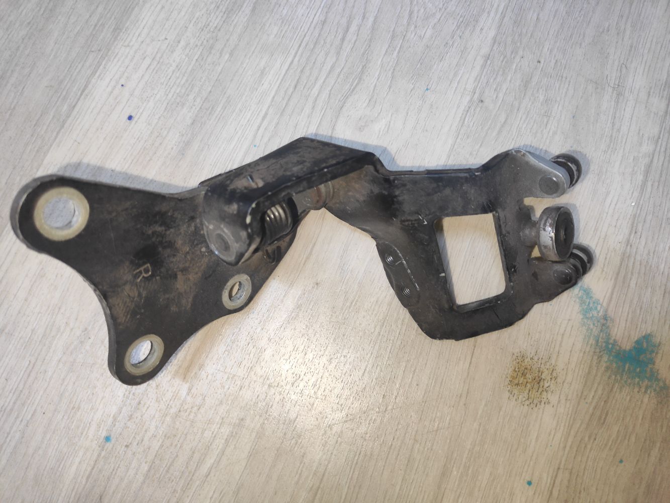 Ролик двери на Nissan Serena CC25 Фото 6