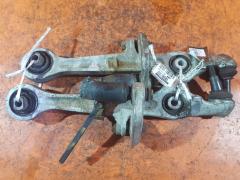 Рычаг на Audi A4 8E BFB 8E0407151R  8E0407151E  8E0407151L  8E0407151M  8E0407151N, Переднее Нижнее расположение