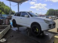 Крепление капота на Porsche Cayenne 9PA Фото 10