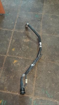 Заливная горловина топливного бака 77201-28240, 77201-28290 на Toyota Noah AZR60G 1AZ-FSE Фото 6