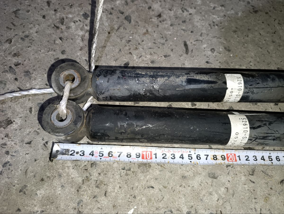 Амортизатор на Honda Stepwgn RG1 Фото 8