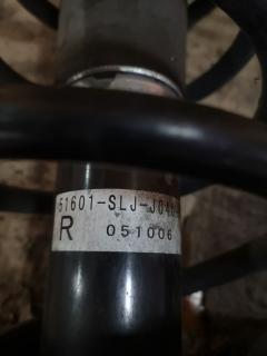 Стойка амортизатора на Honda Stepwgn RG1 K20A Фото 4