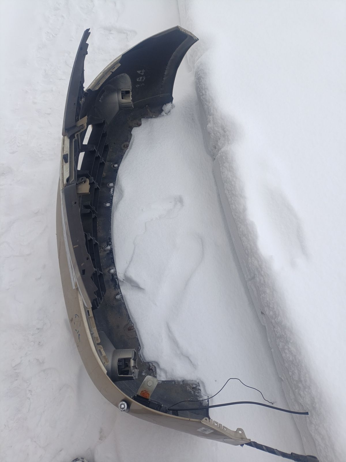 Бампер 62022-ED025, 62022ED025, 62022ED540, 62022EM00J, DS04213BA, DS04232BA, DS04232BB, DT20100000000, DT20200001000, GD6930, HQ62022EM00J, NS01001DB, NSL10507507, STDTW5000A0, U0505084, UNTEM622294 на Nissan Tiida C11 Фото 15