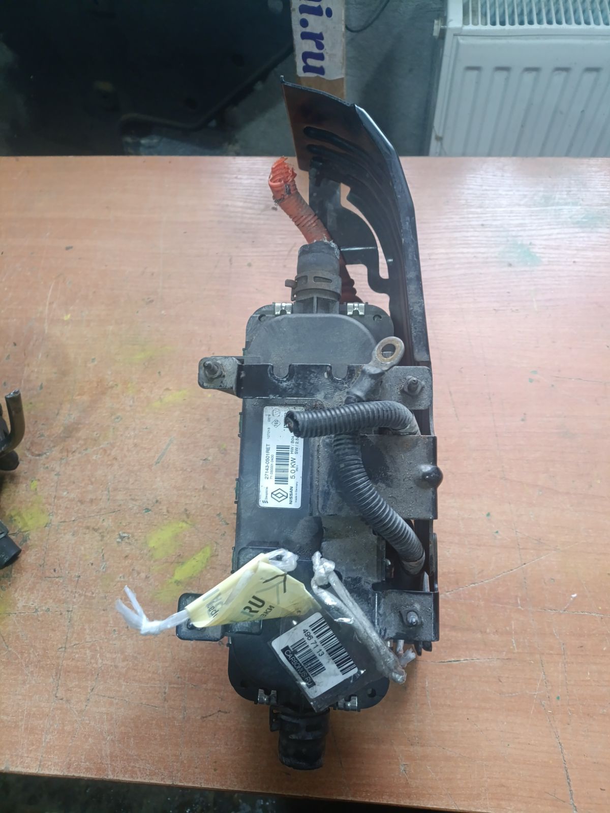 Нагреватель охлаждающей жидкости 27143-0501RET на Nissan Leaf ZE0 EM61 Фото 8