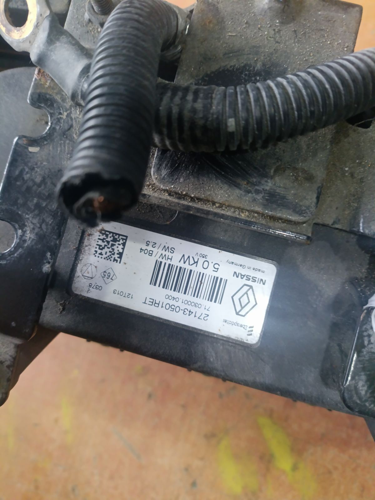 Нагреватель охлаждающей жидкости 27143-0501RET на Nissan Leaf ZE0 EM61 Фото 9