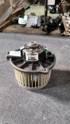 Мотор печки 79310-SAA-003 на Honda Fit GD1 Фото 3