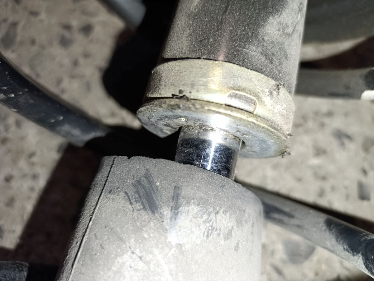 Стойка амортизатора на Honda Stepwgn RF3 K20A Фото 9