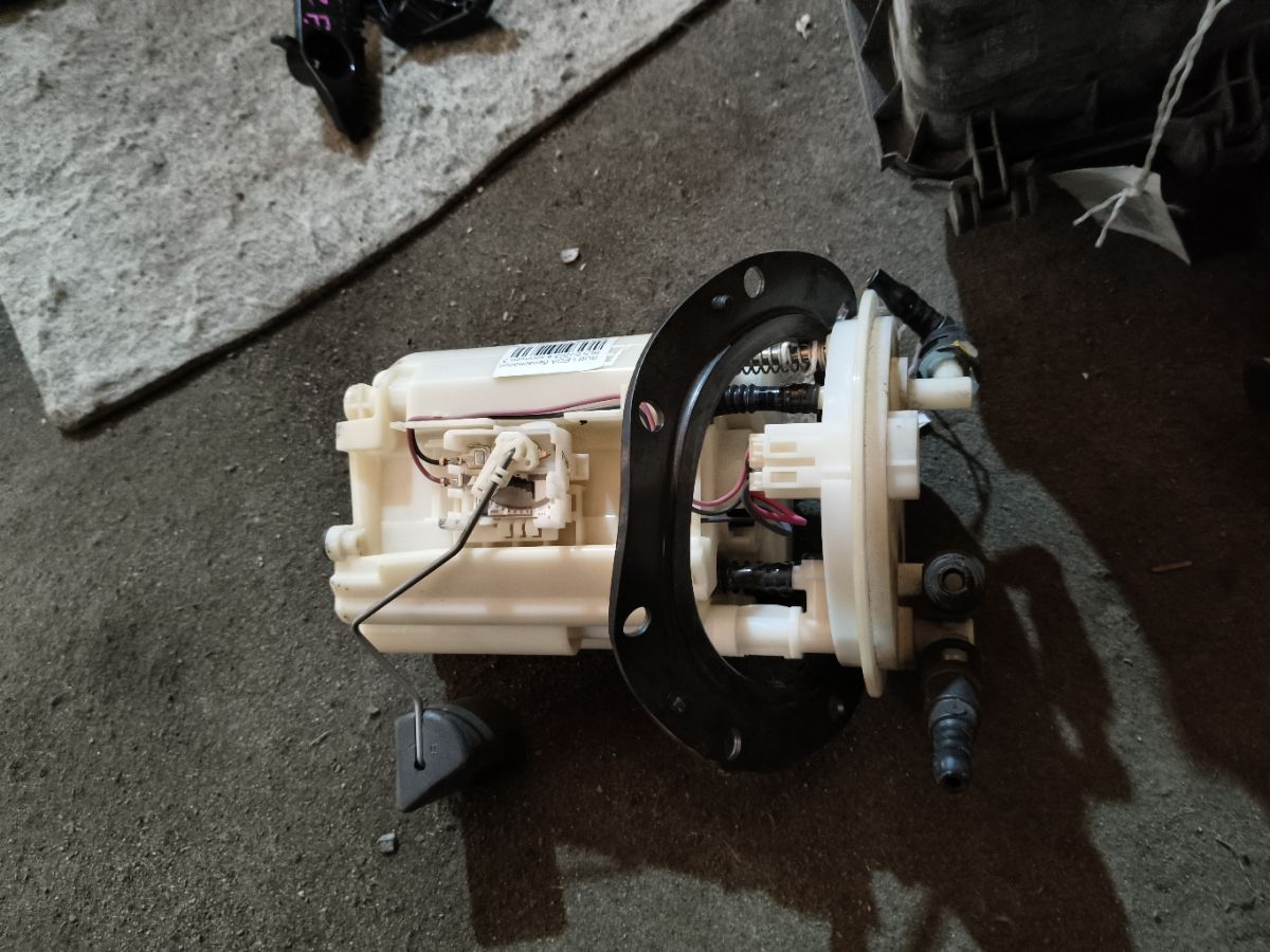 Бензонасос 42021AG000 на Subaru Legacy BL5 EJ203 Фото 6