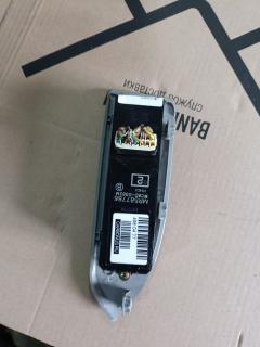Блок упр-я стеклоподъемниками MR587786 на Mitsubishi Colt Z25A Фото 5