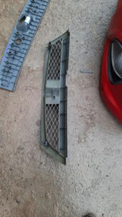 Решетка радиатора на Nissan Wingroad WFY11 Фото 6