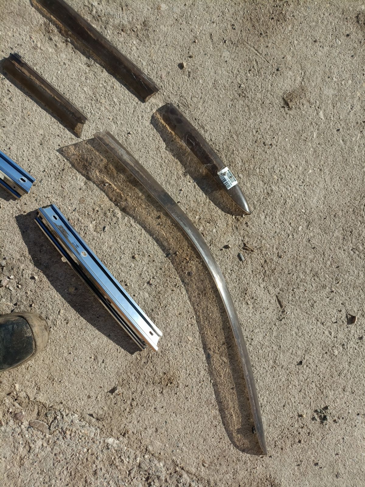 Молдинг на кузов на Toyota Mark Ii GX90 Фото 11