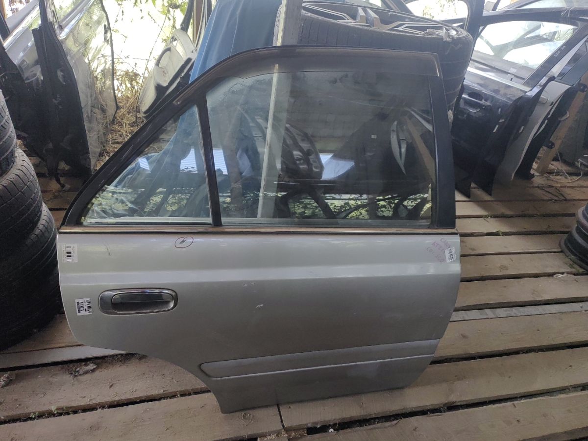 Дверь боковая на Toyota Carina AT211 Фото 11