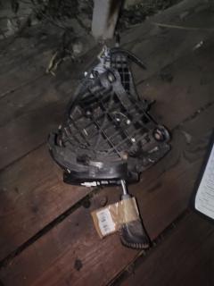 Ручка КПП на Toyota Ractis NCP120 Фото 10