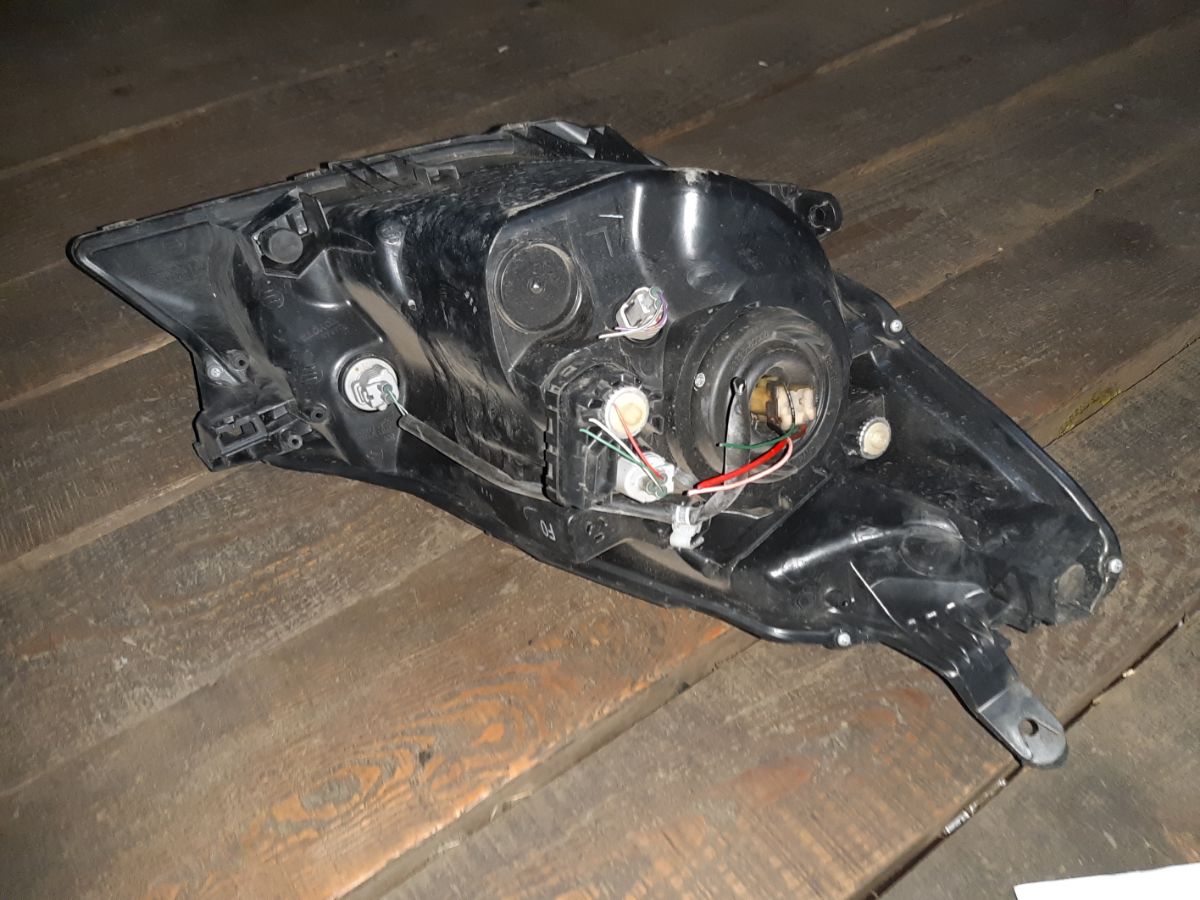 Фара 52-233 52-233 на Toyota Vitz KSP130 Фото 7