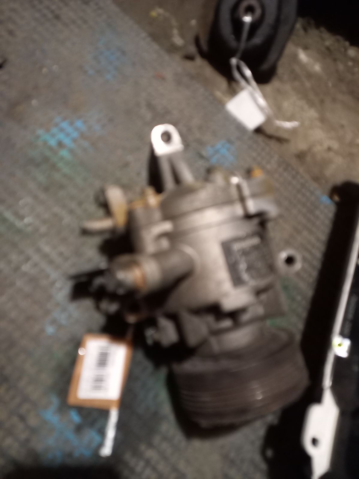 Компрессор кондиционера на Mitsubishi Delica D2 MB15S K12B Фото 7