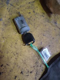 Замок зажигания 69570-12180 на Toyota Funcargo NCP20 Фото 3