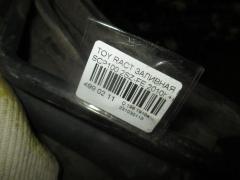 Заливная горловина топливного бака на Toyota Ractis SCP100 2SZ-FE Фото 2