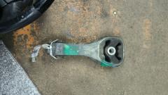 Подушка двигателя на Honda Freed GP3 LEA Фото 3