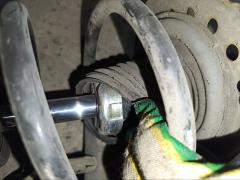 Стойка амортизатора на Nissan Leaf AZE0 EM57 Фото 7