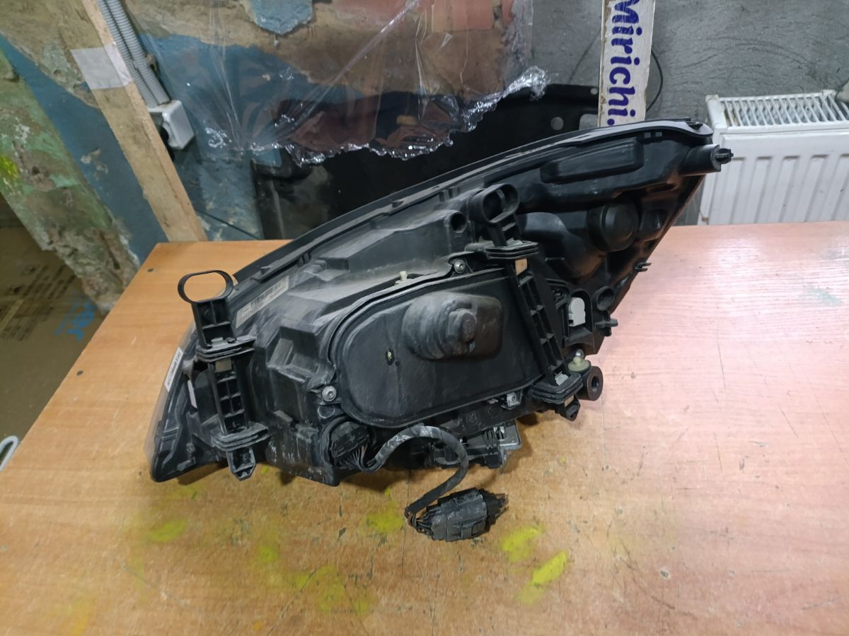 Фара 31299993 31299993 на Volvo V60 FW Фото 8