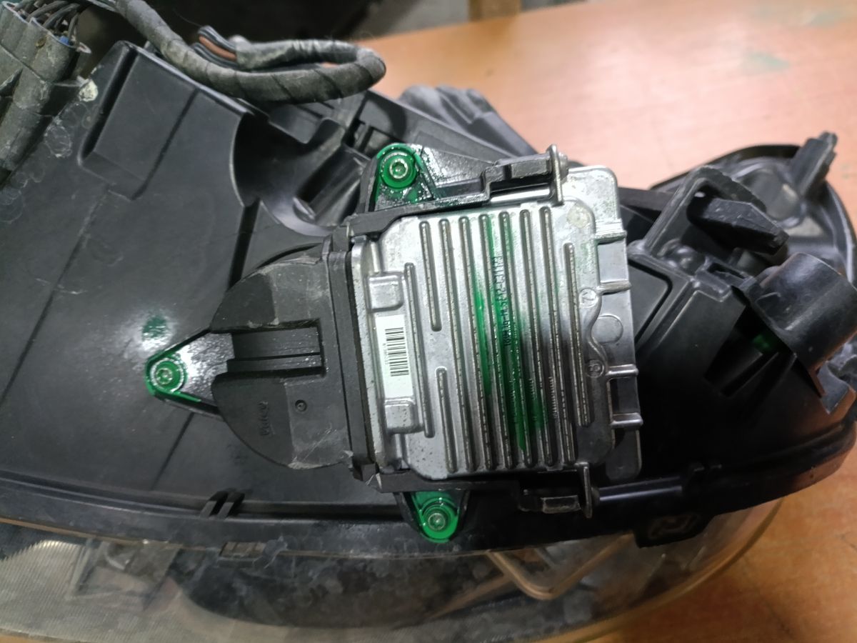 Фара 31299993 31299993 на Volvo V60 FW Фото 9