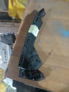 Крепление бампера 71193-SYY-003 на Honda Freed GB3 Фото 4