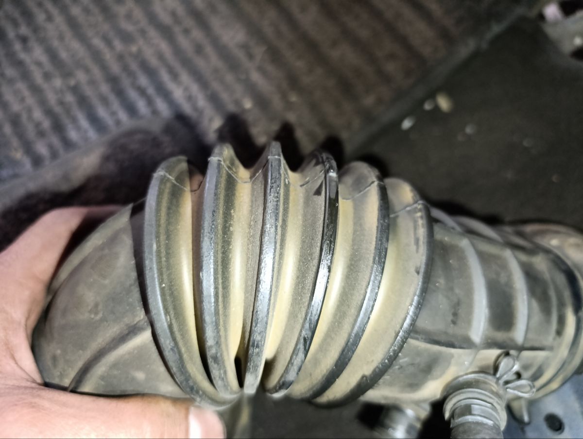 Патрубок воздушн.фильтра на Honda Stepwgn RG3 K24A Фото 8