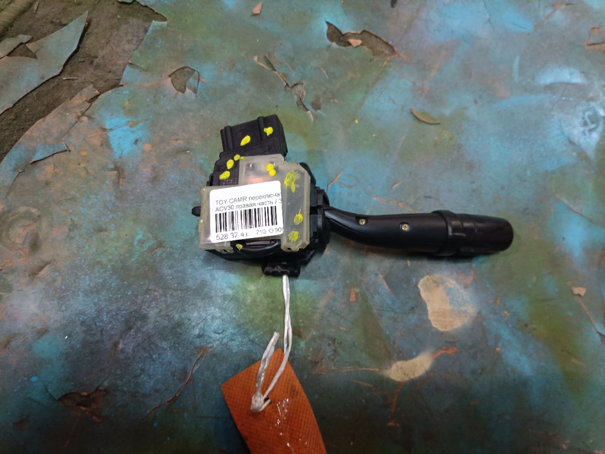 Переключатель поворотов на Toyota Camry ACV30 Фото 3