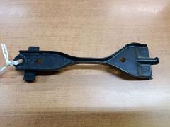 Крепление аккумулятора на Toyota Mark X GRX130