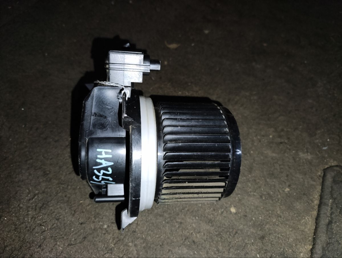 Мотор печки на Suzuki Alto HA35S Фото 9