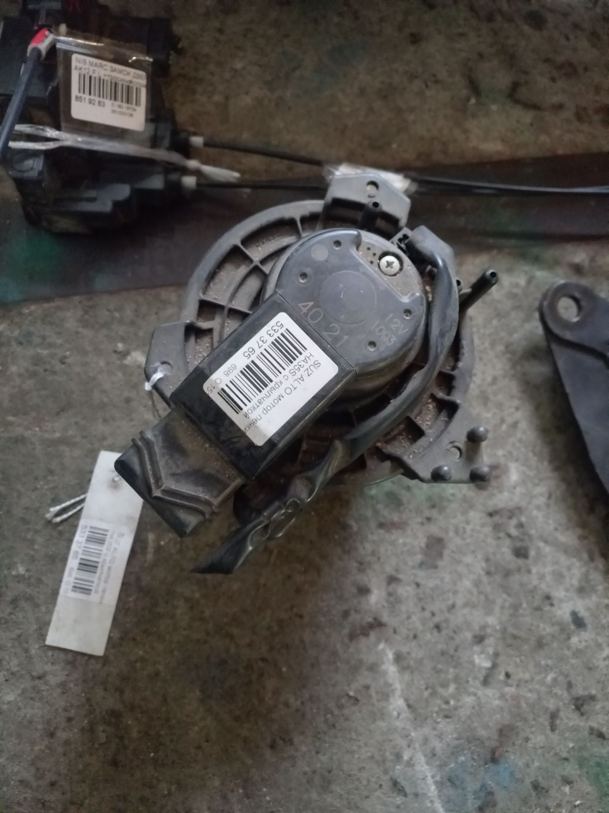 Мотор печки на Suzuki Alto HA35S Фото 10