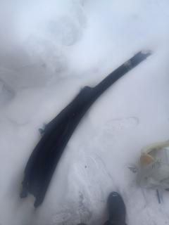 Решетка под лобовое стекло 2208300128 на Mercedes-Benz S-Class W220.176 Фото 3