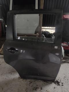 Дверь боковая 67003-52330 на Toyota Ractis NCP100 Фото 6