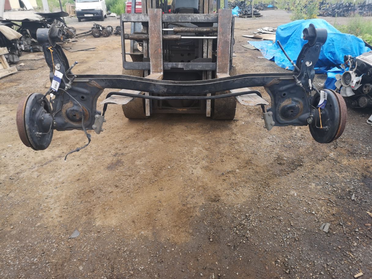 Балка подвески на Toyota Passo Sette M502E 3SZ-VE. Заднее ...