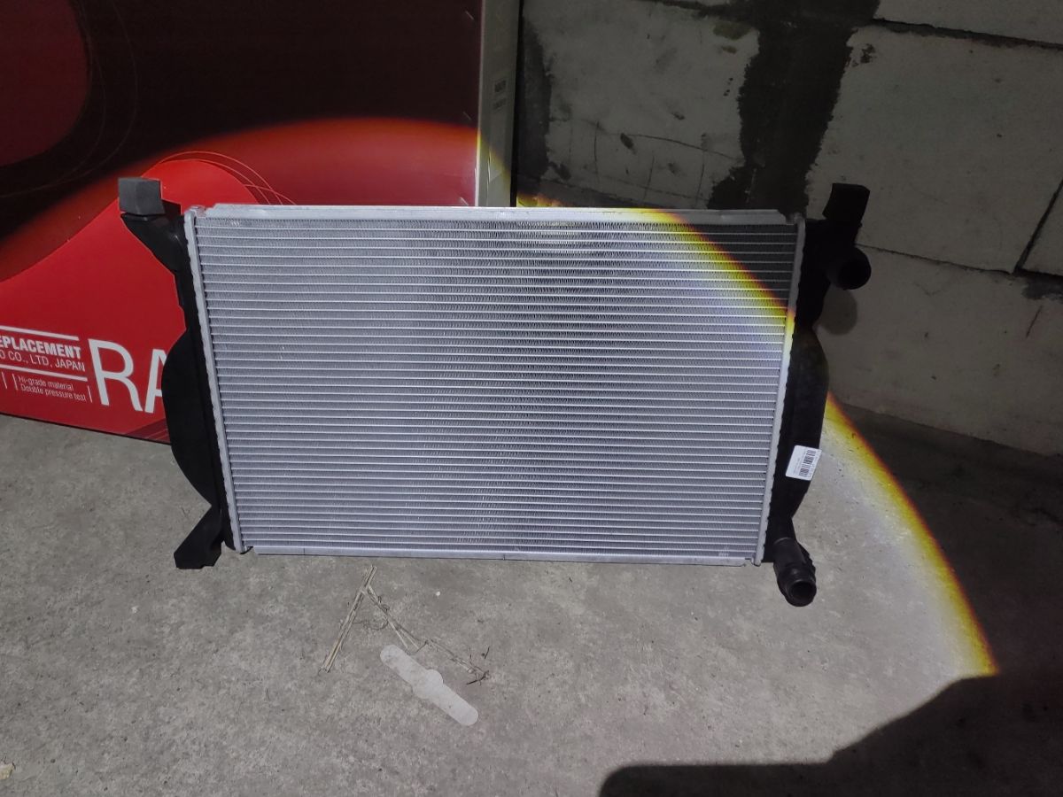 Радиатор ДВС TADASHI TD-036-2557-26, 0019208, 0019209, 0019302195, 0019302201, 001M21, 002-60-01135, 003-017-0012, 003-017-0012-B, 01103119, 01109119, 021540, 03002195, 03002201, 03002240, 0740051, 07778, 102094, 102102, 102132, 1025334SX, 104500, 110367, 110367756, 1114204900, 132195R, 132201R, 133408-1, 133408-3, 1334081X, 133408A1, 1550605, 16305, 16307, 200-325, 2061063, 2065012, 232839, 232963, 3002195, 3002201, 3002240, 31-0036, 31-0037, 311633, 350213017003, 350213143800, 353700, 359000300910, 376766261, 470R0155, 47850050000, 480029N, 480038N, 480064N, 5000291, 50539, 50539A, 530304BA, 530304P, 530304PT, 58141, 60032195, 60032201, 60032240, 60304, 60304A, 702-0012, 732839, 732963, 734269, 735022, 735027, 80030B, 80030Z, 8010-234, 8101705, 8102616, 8E0121251, 8E0121251A, 8E0121251AF, 8MK 376 766-261, 8MK 376 766-264, 8MK 376 781-001, AC205162, ACRB503, ACRM503, AD0006-1, AD37009A, AD37009AM, AI0A401-911, AI0A401-912, AI0A401912, AI2195, AI2201, AI2240, AIA2201, AUD0624, AUDI5280, BYN92048, CR 1417 000P, CR 1417 000S, CU2556, CU2557, D7A014TT, DCM1463, DCM1466, DRM02033, DRM02035, FP 12 A463, FP 12 A463-X, GD7727F, KAI195, KK0104, MK-1430, NC01013035M, PR 0017A2, PRS3657, QER1491, QER2336, RA0010240, RA0010241, RA0010350, RA60304, RA60304A, RB-2046, RM0421, RM0441, V15-60-6039, VCS2195, WG1721362, WG1721363 на Audi A4 8E Фото 7