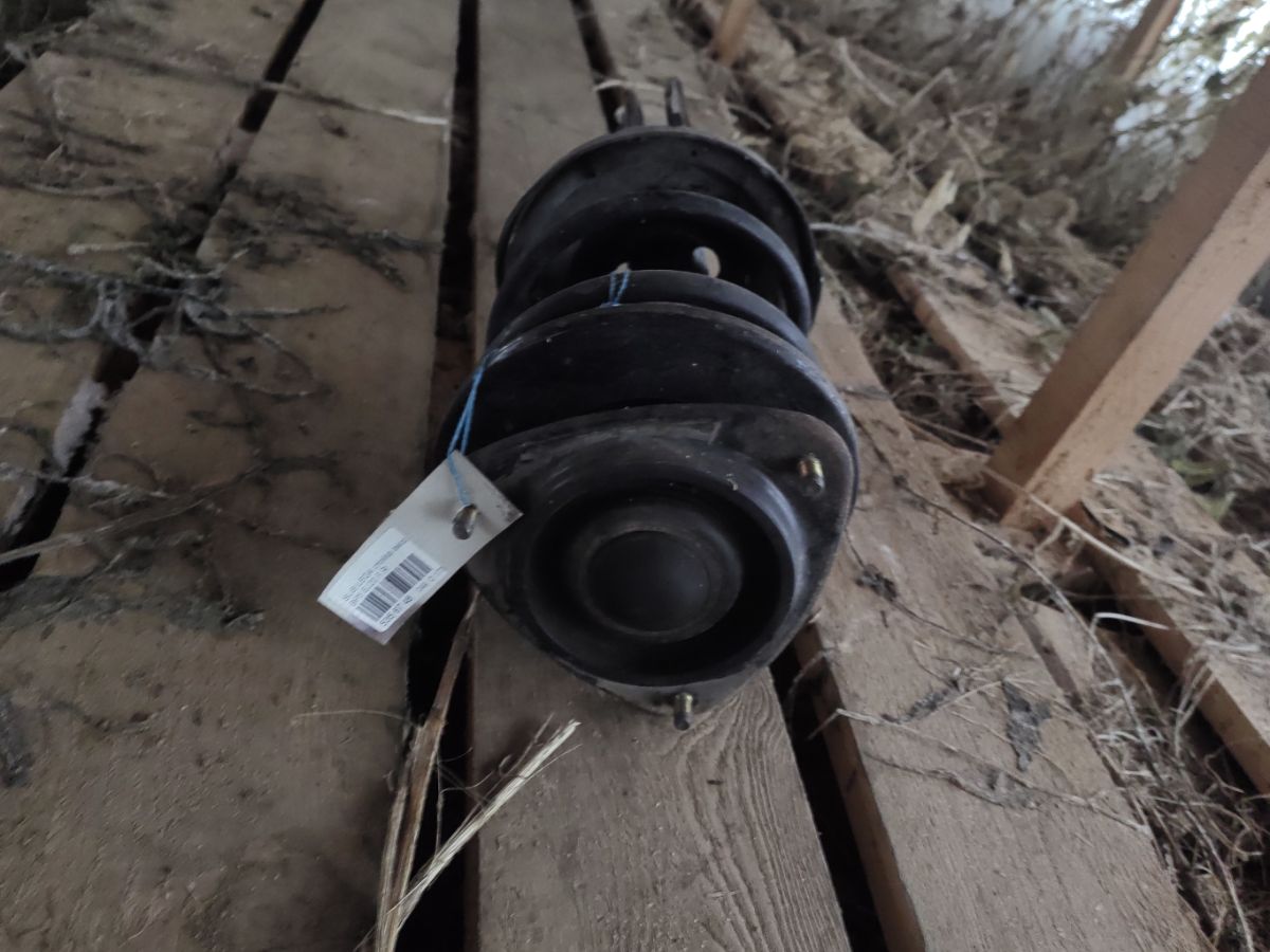 Стойка амортизатора на Subaru Legacy Wagon BP5 EJ20 Фото 4