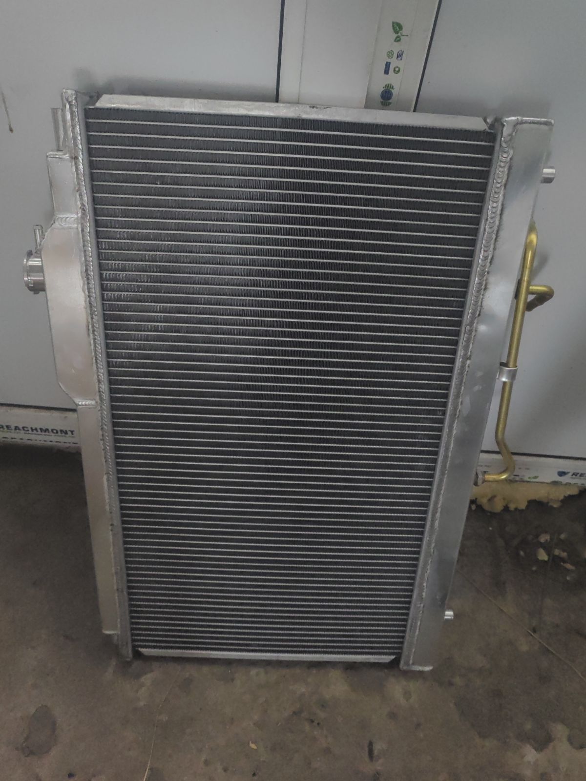 Радиатор ДВС TADASHI TD-036-6983A, 01153021, 103670, 16400-74500, 16400-74510, 16400-74520, 16400-74530, 16400-74540, 16400-74550, 16400-74560, 16400-74560-N2, 16400-74560-R1, 16400-74740, 1640074560, 2064089, 211580N, 284775A, 284775AA, 284775T, 284776F, 284776J, 284776JP, 284776K, 284776R, 29146, 31-1089, 53002144, 53308, 60532144, 64775, 64776, 734181, 812144R, 814008-1, 8140081K, 8149302144, 8MK376773291, ADT39865, CU1174, DA1735, DAP173005, FX-036-6983, FX-036-6983A, JAPRDA153021, KTO144, PA010247, PA010254, PA010726, PL010247, PL010254, PL010255, PL010726, RA6532, RDA153021, T156A139, T554-72, TD-036-6983, TO2144, TOY02-ST180, TY0002-ST180, VCS4776, WG1722201 на Toyota Celica ST185 3S-GTE Фото 4