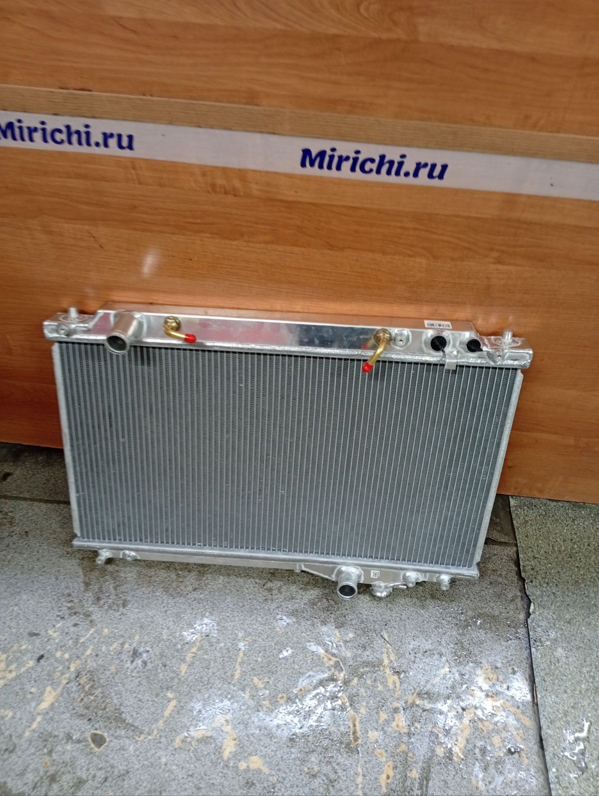 Радиатор ДВС TADASHI TD-036-0975A, 104383, 130087, 1461-0340, 16400-46310, 16400-46310-N1, 16400-46310-R1, 16400-46320, 16400-46320-N1, 16400-46320-R1, 1640046310, 1640046320, 210137N, 210138N, 31-3302, 31-3303, 53002346, 53002347, 60532346, 60532347, 734174, 734175, 812347R, 816108-2, 816108-4, ADT398146, ADT39884, CU1855, D1773, D1774, DBP177003, DBP177004, FX-036-0975, FX-036-0975A, FX-036-7048, FX-036-7048A, PA010413, PA010414, T156A84, T550-60, T550-61, T550-62, TD-036-0975, TD-036-7048, TD-036-7048A, TO2346, TO2347 на Toyota Supra JZA80 2JZ-GTE Фото 4