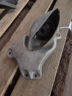 Крепление подушки ДВС VAG VAG,07D199308C на Volkswagen Passat 3B BDN Фото 4