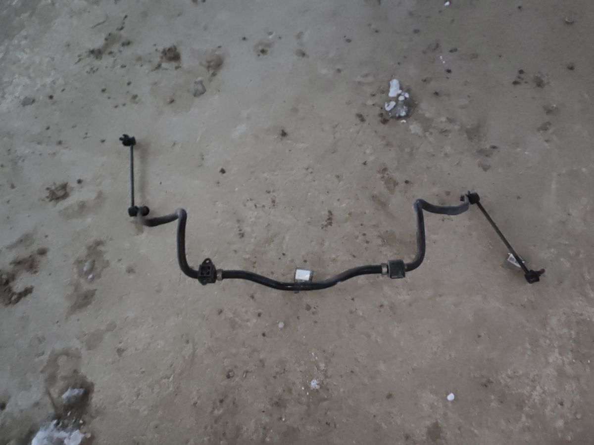 Стабилизатор 48811-2B100 на Toyota Wish ZNE10G 1ZZ-FE Фото 4