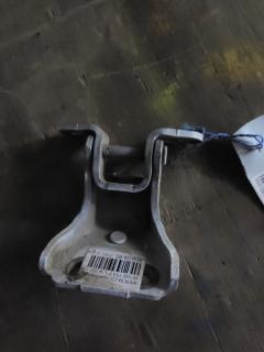 Петля двери шарнирная A1637200037 на Mercedes-Benz M-Class W163.154 Фото 3