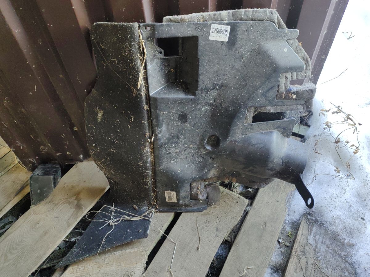 Обшивка салона A2106804087 на Mercedes-Benz E-Class W210.061 Фото 3