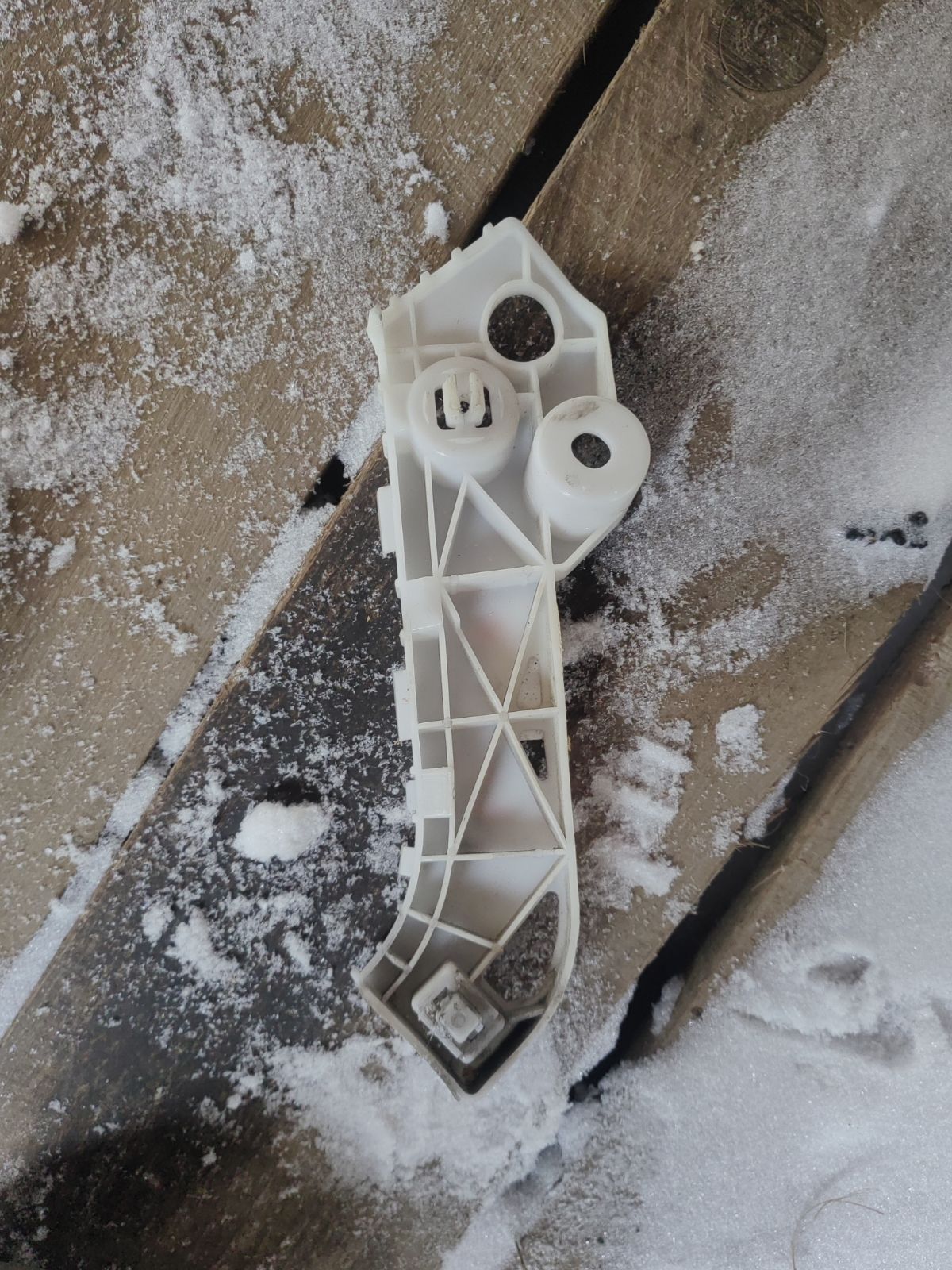 Крепление бампера на Mazda Premacy CREW Фото 4