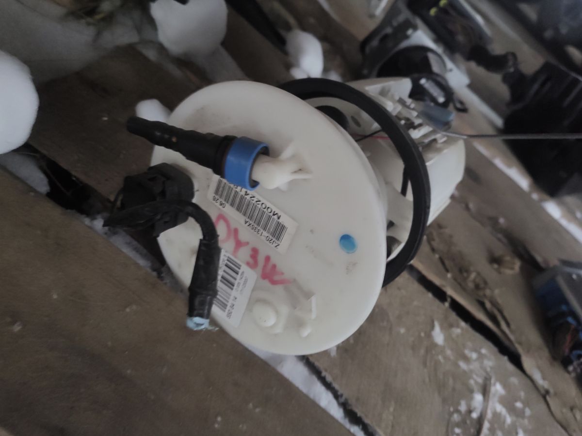 Бензонасос ZJ201335XA, 2S6U9350A1A на Mazda Demio DY3W ZJ-VE Фото 3