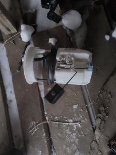 Бензонасос ZJ201335XA, 2S6U9350A1A на Mazda Demio DY3W ZJ-VE Фото 4